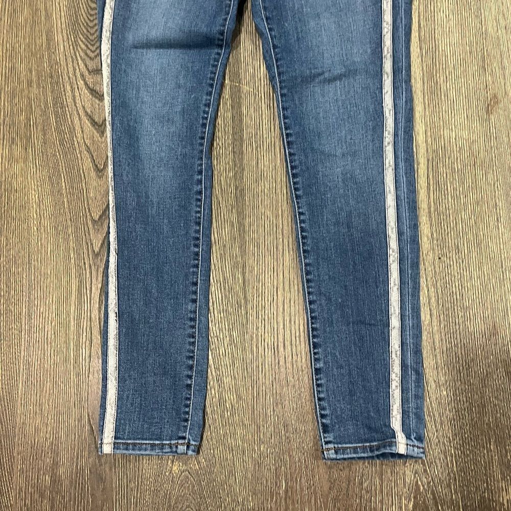 Skinnygirl Womens Broadway High Rise Skinny Jeans Medium Wash Blue Size 27/4 - Picture 2 of 12
